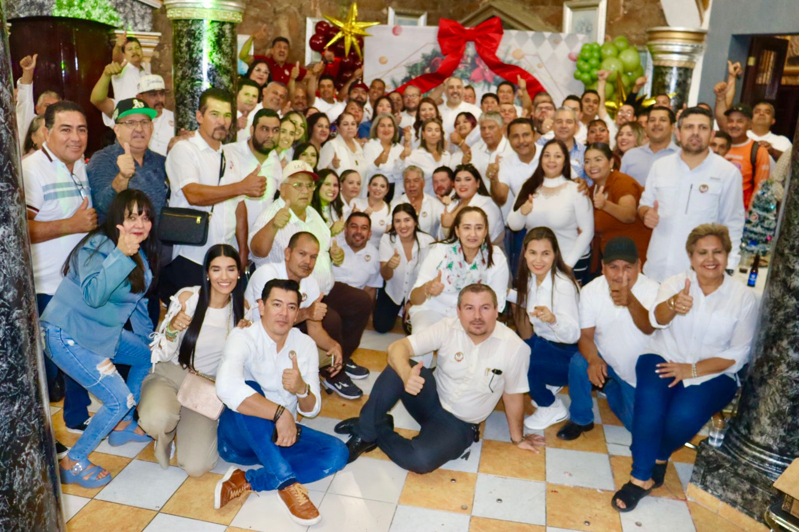 Viven gran posada junto al candidato Manuel Espinoza