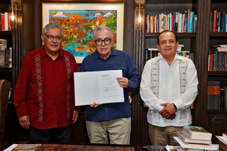 Gobernador Rocha y SNTE celebran reforma en materia de autonomía sindical