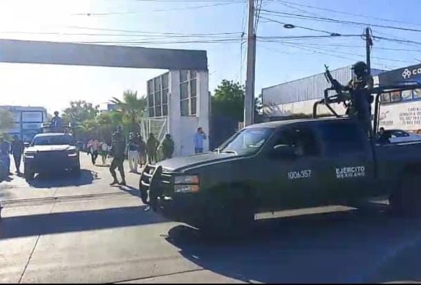 Grupo armado despoja camioneta con un menor de edad: ocurrió en el Colegio Mar de Cortés frente al Fraccionamiento Los Ángeles