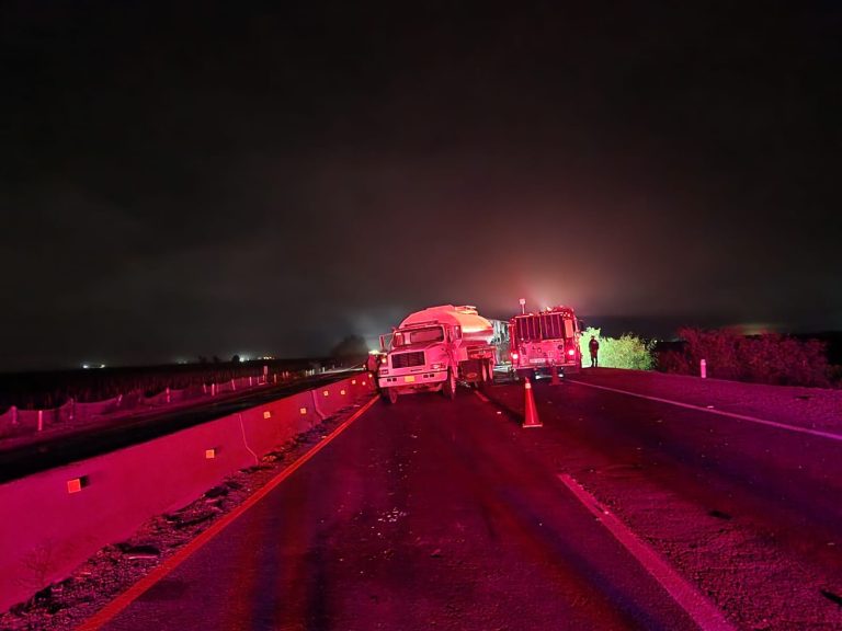 Fuerte accidente deja una persona carbonizada por la costera, cerca de la Platanera