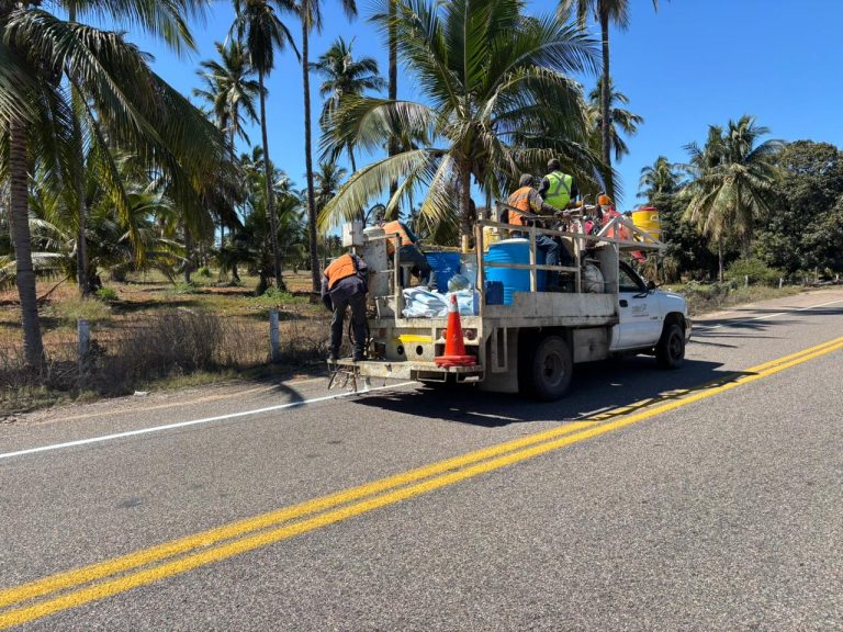 Con 53 mdp se rehabilitan mil 300 kilómetros de 63 tramos carreteros de acceso a destinos turísticos