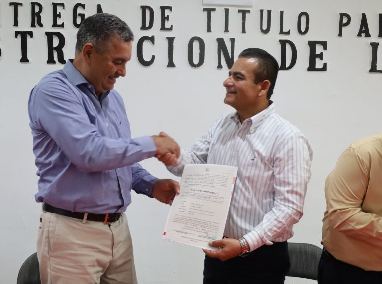 El apoyo a la educación será permanente: Dr. Bojórquez entrega terreno a la UAIM y anuncia más proyectos para Villa Juárez