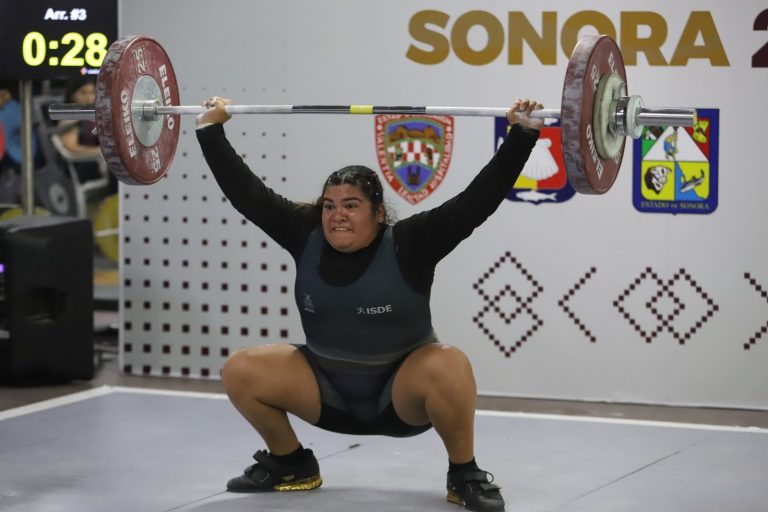 Destacan pesistas sinaloenses en primer día del Regional