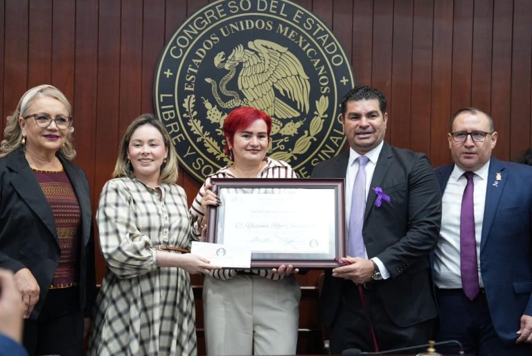 Entrega Congreso premio “Norma Corona Sapién” a la activista Yesenia Rojo