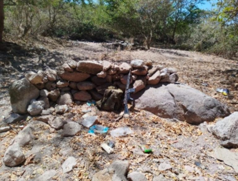 En Escuinapa, aseguran campamento con armas largas, cargadores y cartuchos