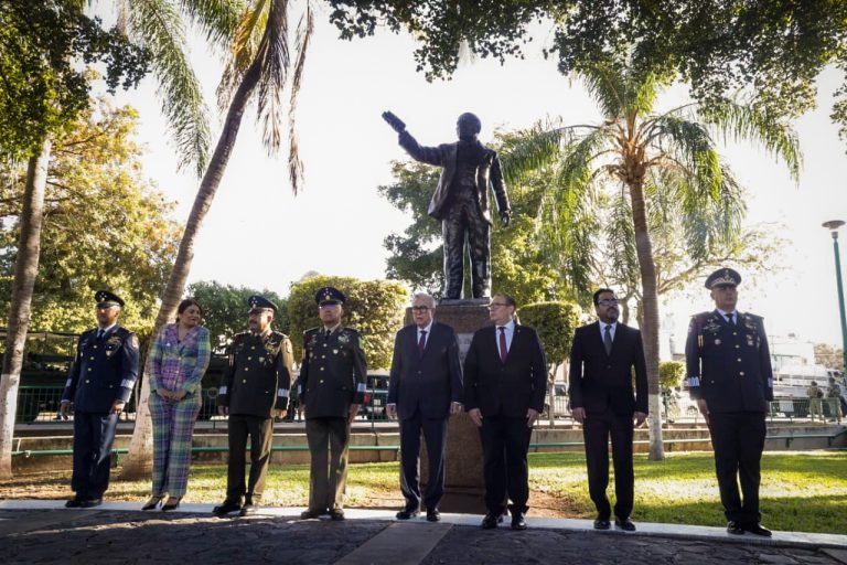 Gobernador Rocha encabeza acto conmemorativo del 220 aniversario del natalicio de Benito Juárez