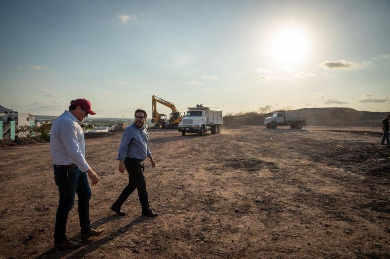 ¡Ya está en marcha! Juan de Dios Gámez supervisa construcción de nueva secundaria técnica en Alturas del Sur