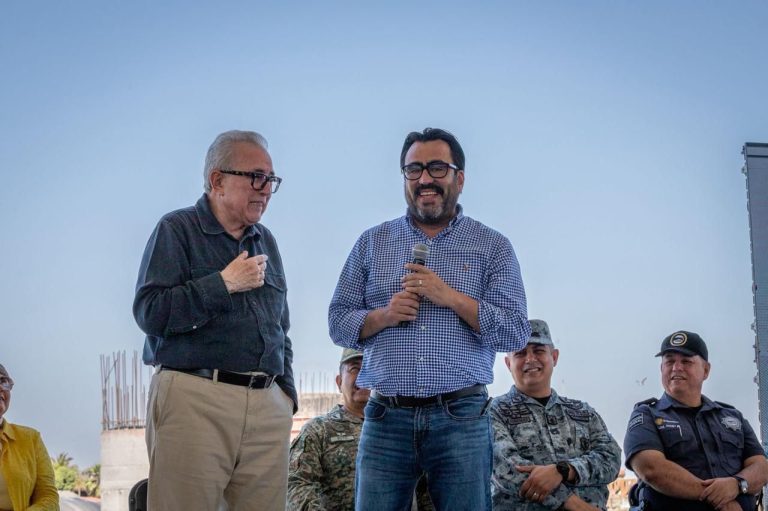 Participa Juan de Dios Gámez Mendívil en arranque del Operativo de Semana Santa en playa Bellavista, Guasave