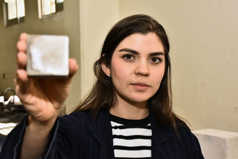 Investigadora desarrolla cementantes alternativos para reducir hasta un 70% las emisiones de CO2; metacaolín y zeolita de Mojolo, la apuesta por una construcción sostenible