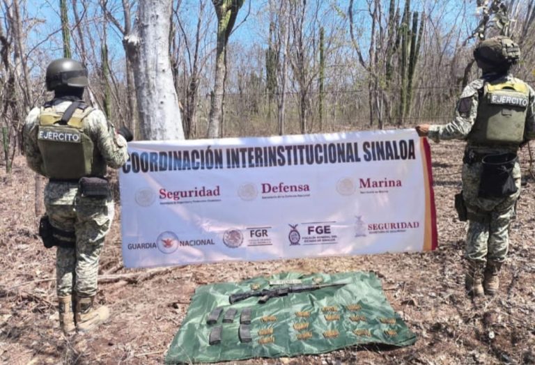 En El Bolillo, Elota aseguran un arma larga, cargadores y municiones