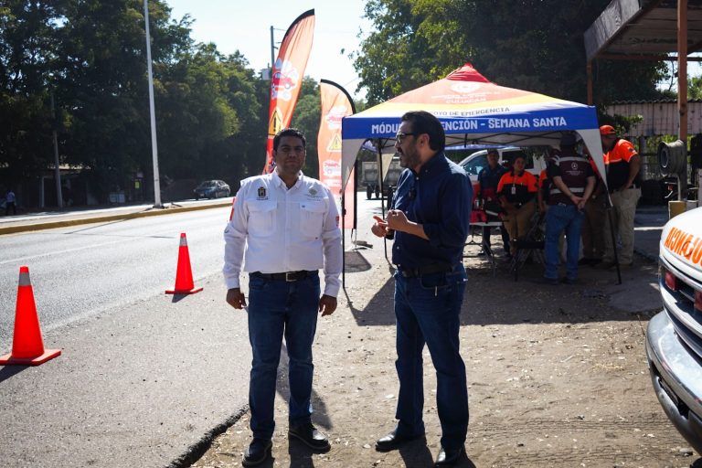 Supervisa Juan de Dios Gámez módulos de asistencia vial para apoyar a familias en Semana Santa en Culiacán