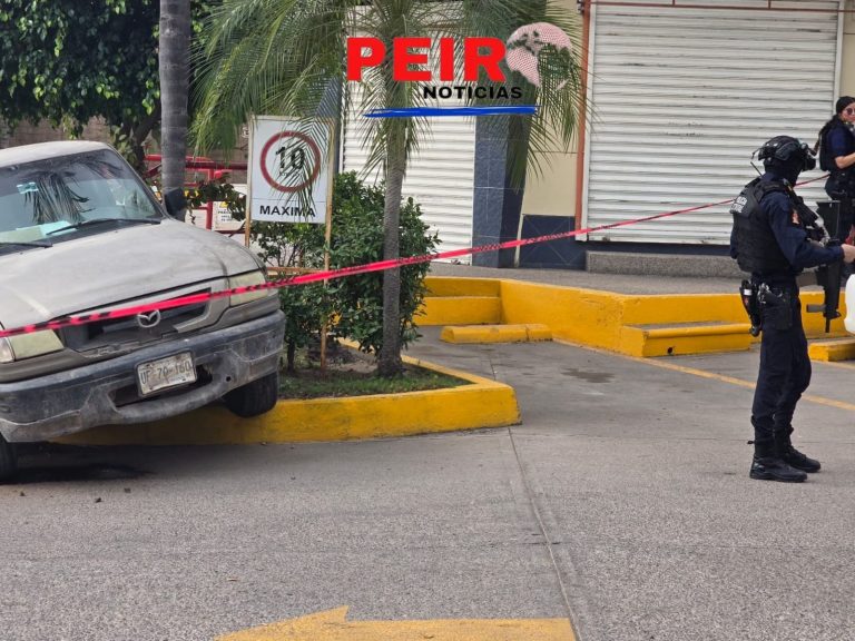 Grupo armado asesina a un hombre y deja herido a otro más en una estación de gasolina en Aguaruto