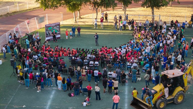 Juan de Dios da banderazo de arranque para transformar el Centro Cívico Constitución, corazón deportivo de Culiacán