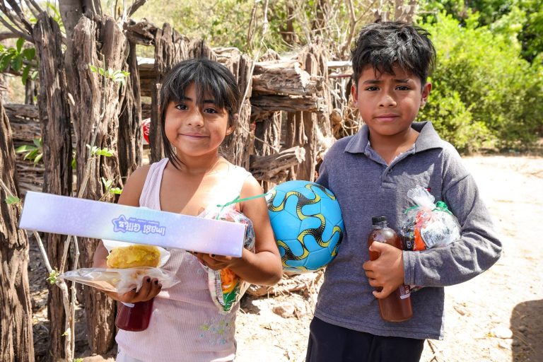 DIF Sinaloa lleva alegría y celebración a la niñez de comunidades de Mocorito