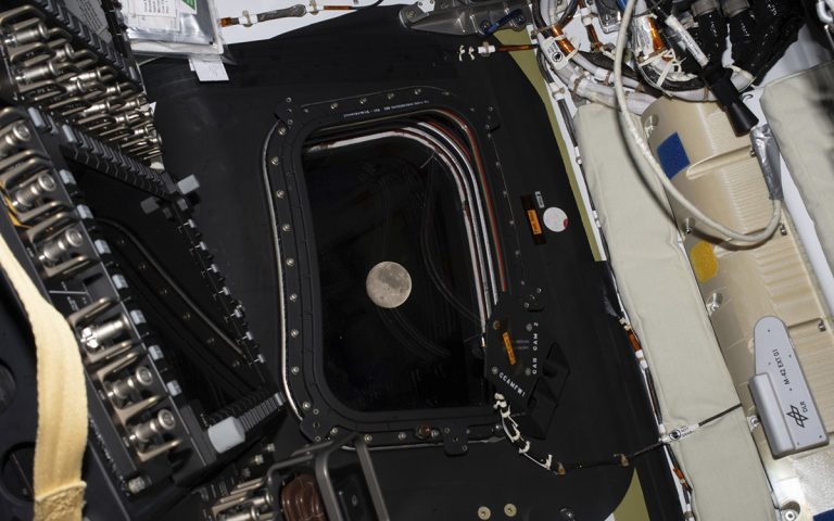 Artemis II, a punto de romper el récord histórico de distancia humana en el espacio