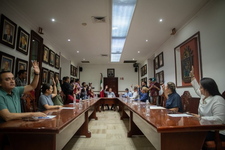 En Sesión Extraordinaria de Cabildo, aprueban licencia temporal del alcalde de Culiacán