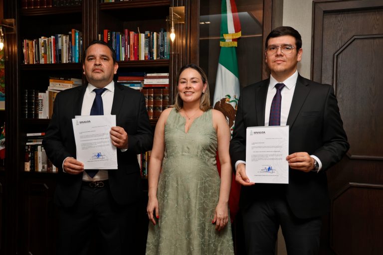 Gobernadora Yeraldine Bonilla toma protesta a nuevos funcionarios en la SGG y el Despacho