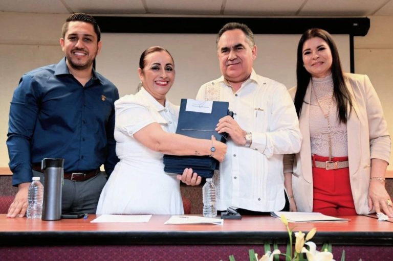 Fortalece el Rector Jesús Madueña la certidumbre laboral de docentes en la Facultad de Enfermería Mazatlán, con la entrega de 87 titularidades académicas