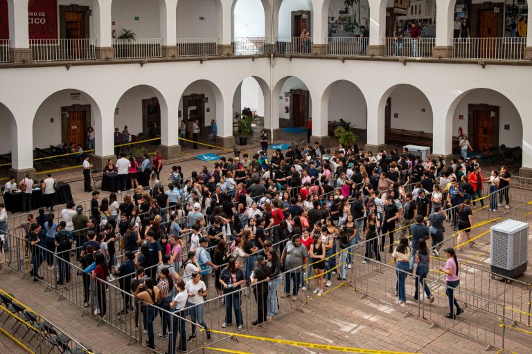 Culiacán vibra con el Mundialito: ciudadanos hacen fila desde temprano por boletos para Kevin AMF