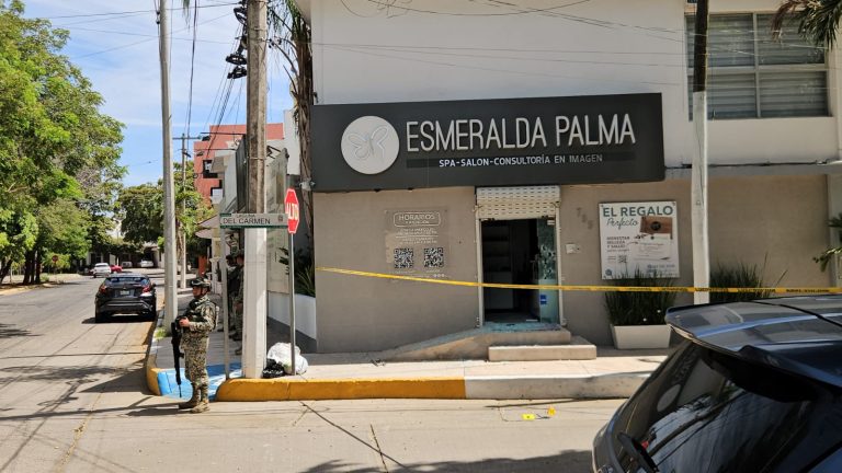 Sujetos armados tirotean clínica de belleza y spa en Las Quintas: había clientes y trabajadores al momento del ataque |VIDEO