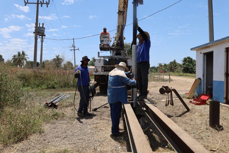 JAPAN rehabilita bomba de refuerzo en la comunidad de La Sinaloa para mejorar presión de agua de la zona