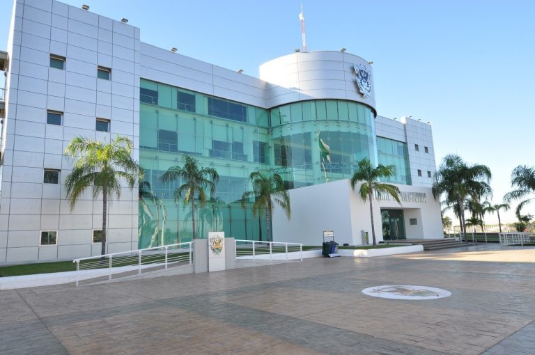 Rumbo al Primer Informe, registra la UAS avances sustanciales en gestión y optimización financiera y se posiciona a la vanguardia nacional en investigación y acreditación por CIEES