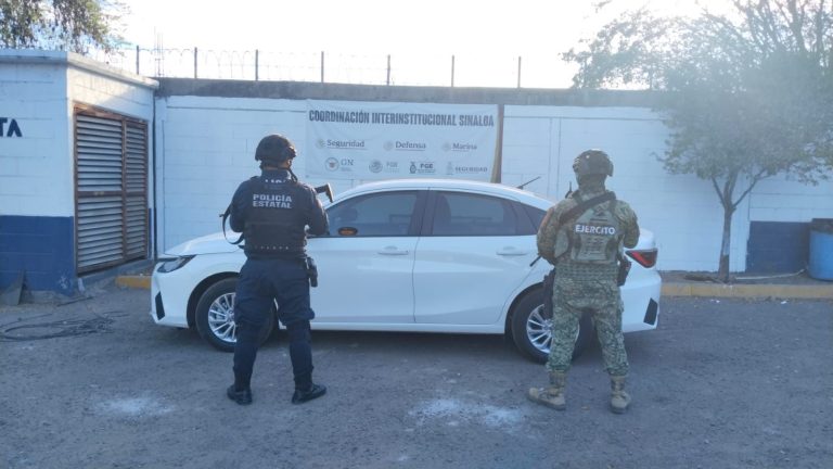 Dos vehículos con reporte de robo son localizados en el fraccionamiento Residencial Stanza Cantabria