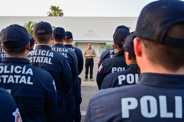 Se incorporan 100 nuevos elementos a la PEP; se comprometen a trabajar con honor y respeto por Sinaloa