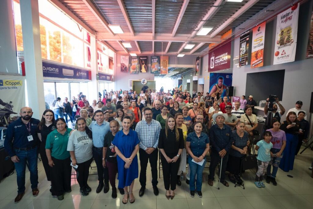 Entregan DIF Bienestar Culiacán y la Beneficencia Pública de Sinaloa a mil 57 personas con entrega de lentes