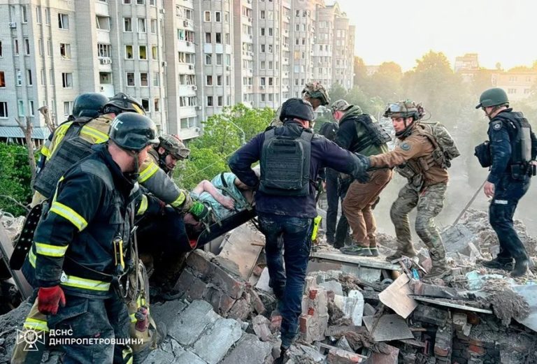 Rusia lanza ataque masivo a Ucrania; deja 18 muertos